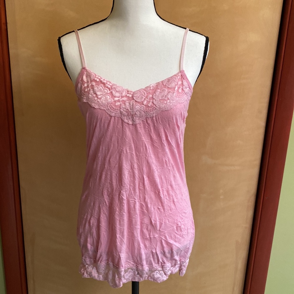 Sold as a set.Womens Maurices medium top with Womens Maurices large tank top. - Picture 5 of 15